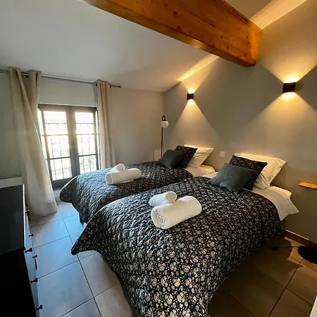 Les Demoiselles De La Tour ! * Каркассон