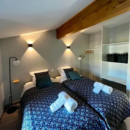 Les Demoiselles De La Tour ! Апартаменты