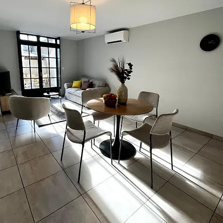 Апартаменты Les Demoiselles De La Tour ! Каркассон