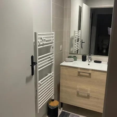 Les Demoiselles De La Tour !