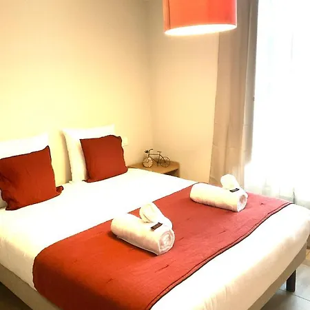 Les Demoiselles De La Tour ! Апартаменти *