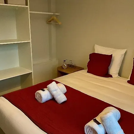 Les Demoiselles De La Tour ! * Каркассон