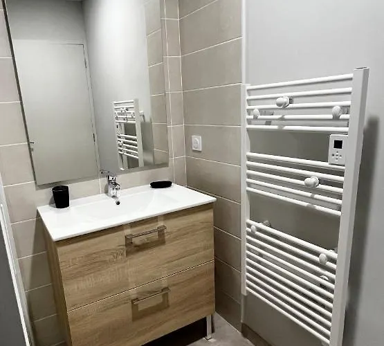 Les Demoiselles De La Tour ! *