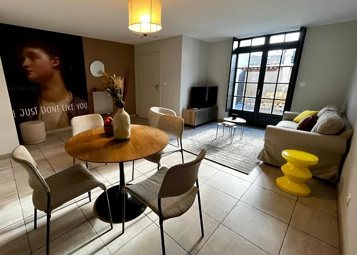 Les Demoiselles De La Tour ! *