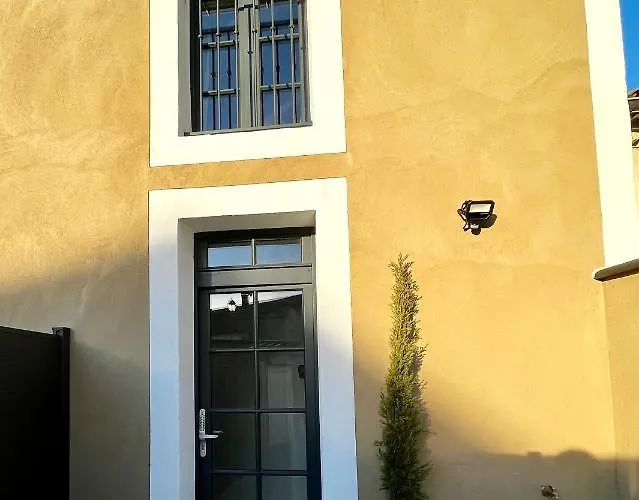 Les Demoiselles De La Tour !