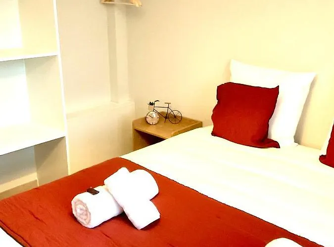 Les Demoiselles De La Tour ! Apartament *